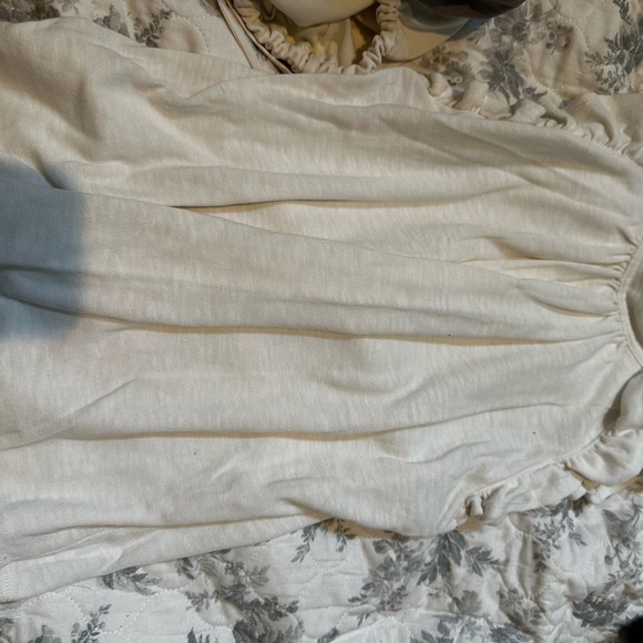 Lot of 7 size medium tops! Name brand!! - Picture 10 of 15